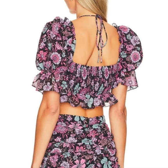 Revolve MAJORELLE Olivia floral crop top Dancing Valley black medium NWT - Picture 2 of 8